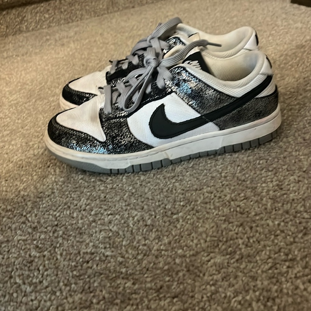 Golden gal nike dunks Women’s 7